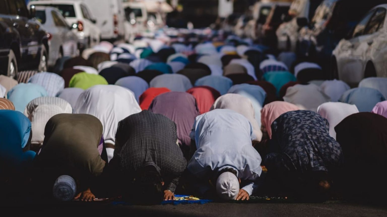 Tata Cara Sholat Tarawih Yang Benar Beserta Niatnya