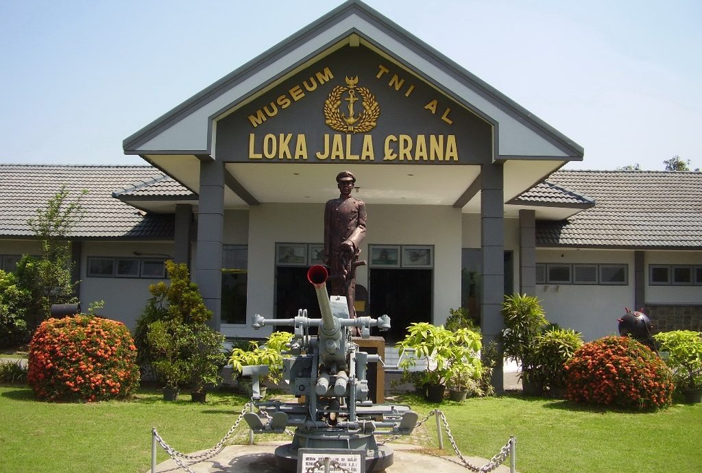 2.   Museum Loka Jala Crana