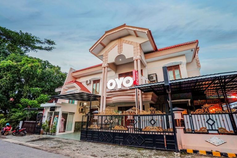 10+ Hotel Murah di Surabaya Barat, di Bawah 100 Ribu!