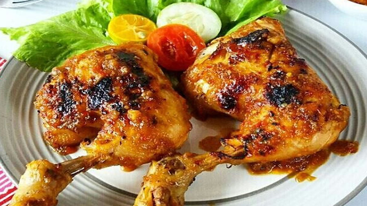 5. Ayam Bakar Pedas Manis Siap Disajikan
