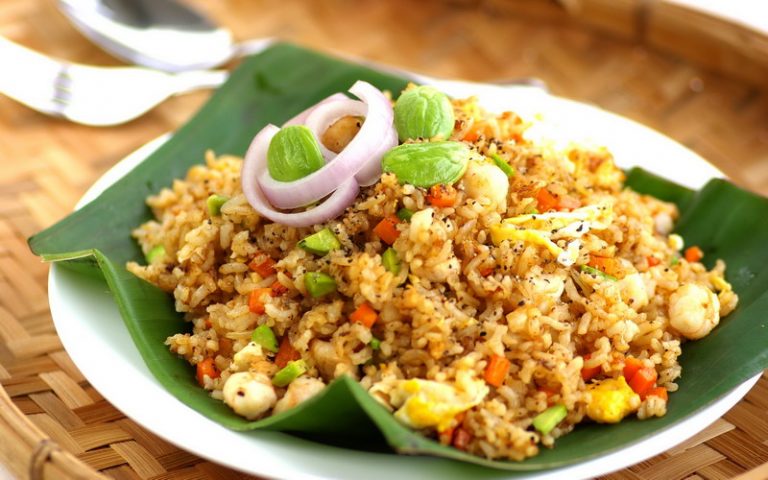 15 Kreasi Resep Nasi Goreng Paling Lezat & Gampang Dibuat!