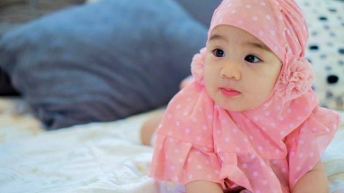 100 Nama Terbaik Untuk Bayi Perempuan  Islam dan Artinya 
