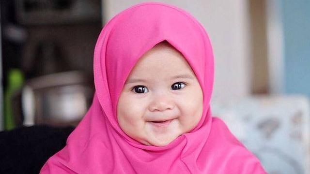 2. Nama Bayi Perempuan Islami C-D