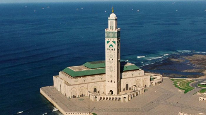 5. Masjid Hassan II – Maroko