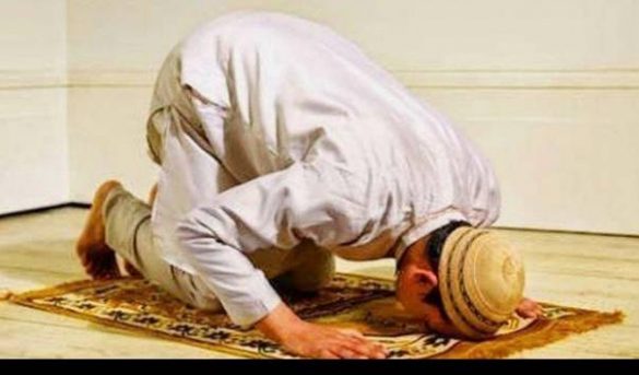 Sholat Hajat: Niat, Tata Cara, Doa & Waktu Mustajab
