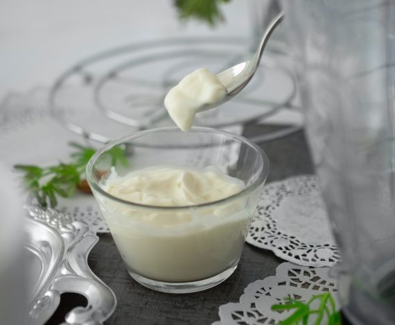 cara memutihkan wajah secara alami dan permanen yoghurt