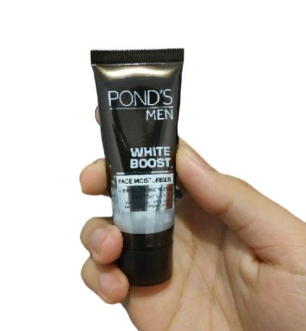POND’S Men White Boost Face Moisturizer 