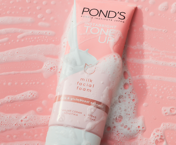 Pond’s Instabright Tone Up Facial Foam