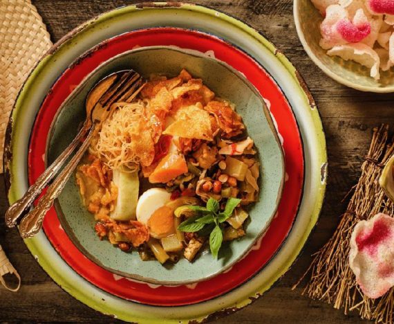 Lontong medan sederhana