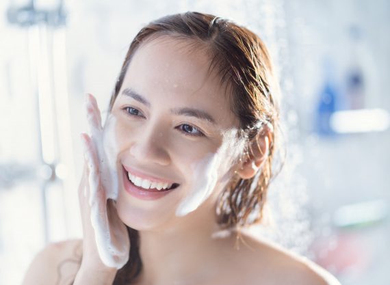 facial wash untuk kulit berminyak