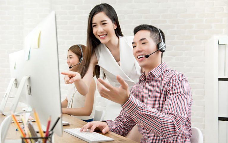 Customer Service: Pengertian, Tugas, Skill, Jenis Dan Gajinya