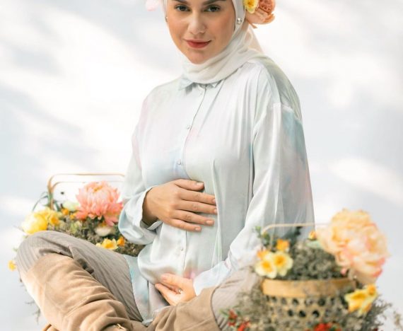 irish bella saat ini sedang hamil anak ketiganya