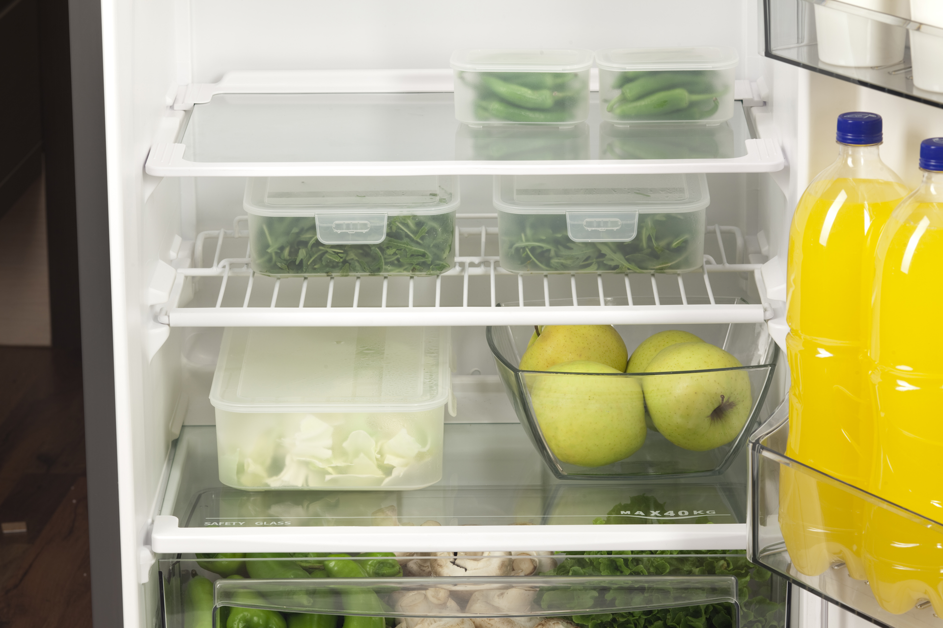 Tips menyimpan sayur di kulkas