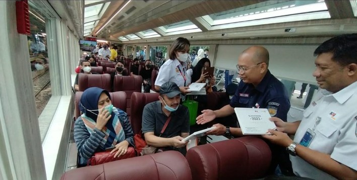 Pt Kai Luncurkan Kereta Panoramic Pertama Di Indonesia