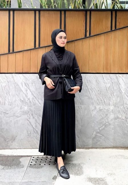 ootd dress satin hitam