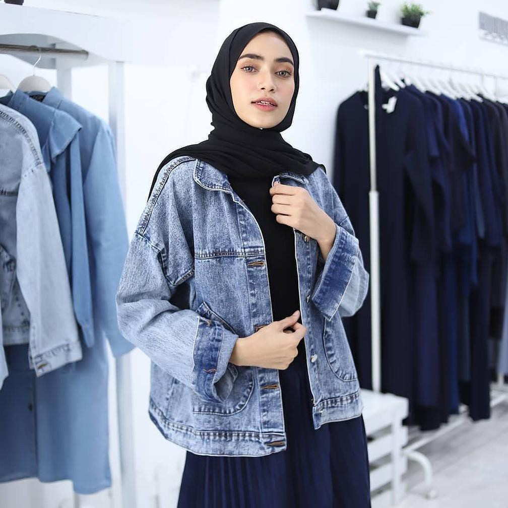 12 OOTD Inner Dress Hitam Terbaik, Tampil Lebih Stylish!