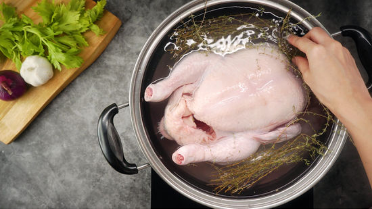 Вареная курица в холодильнике. Boiled Chicken. Boiled Chicken breast. How to boil Chicken. Как понять что курица сварилась.