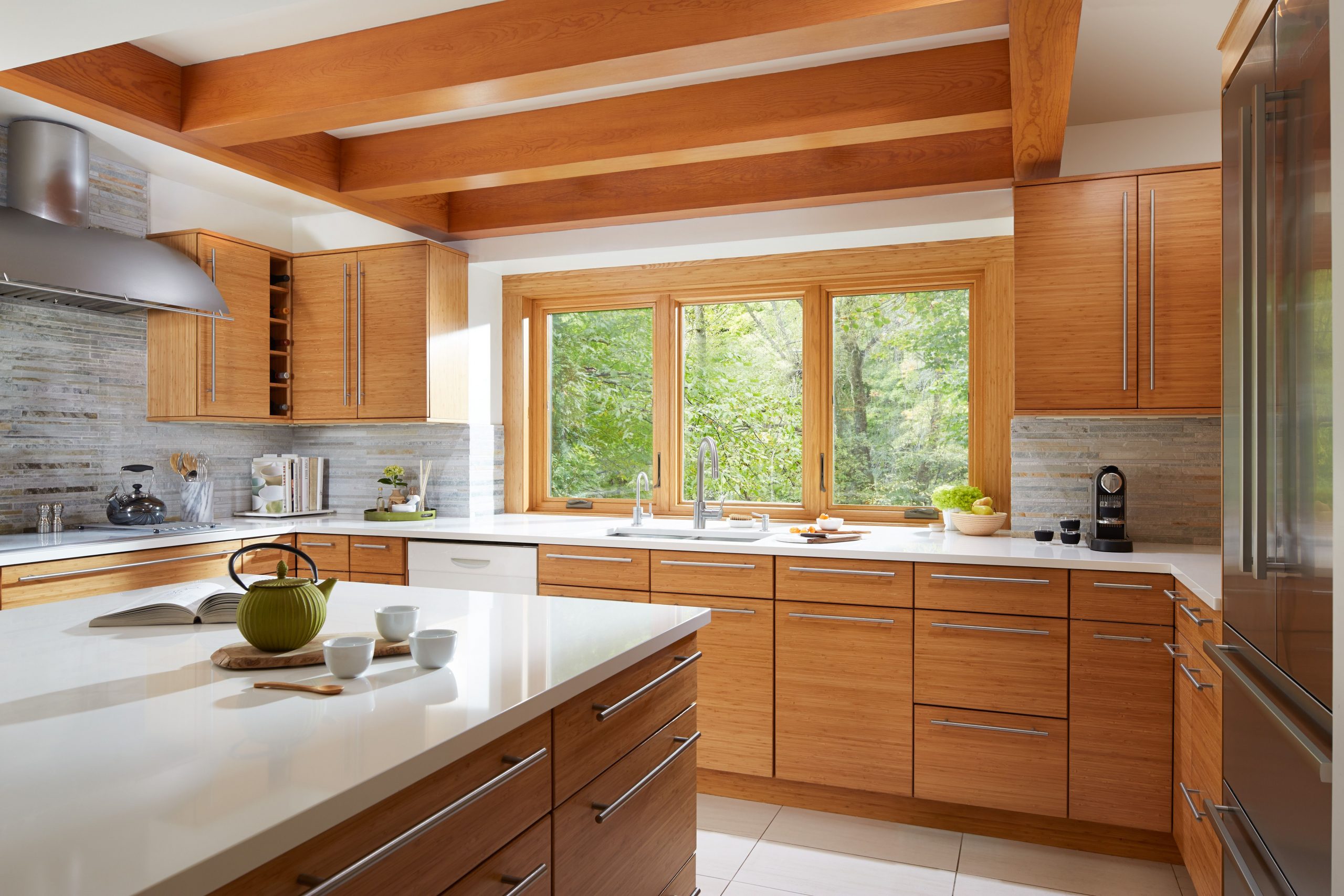 jendela dapur kayu