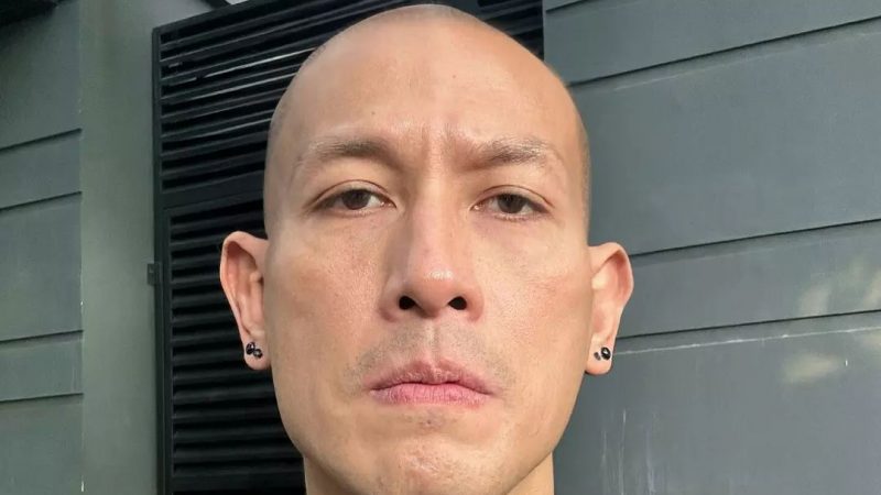 penampilan chef Juna yang tampil botak plontos