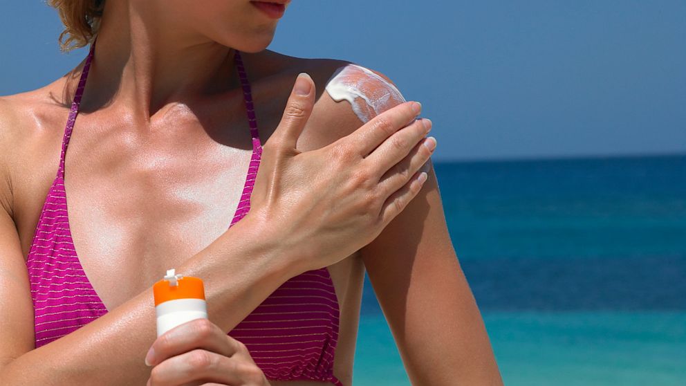 22 Rekomendasi Physical Sunscreen Terbaik Tahun 2023