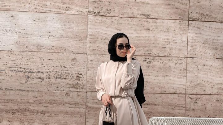 20 Gaya Berfoto yang Keren untuk Wanita Berhijab!
