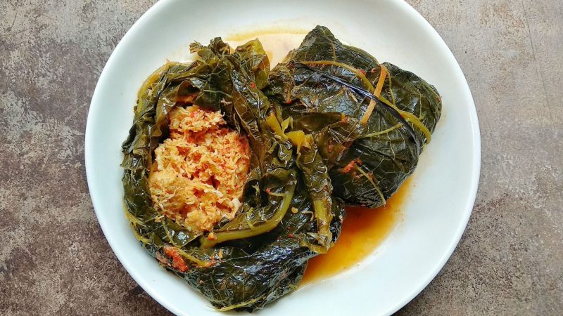 Resep Buntil Daun Talas Rumahan, Enak Dan Sedap!