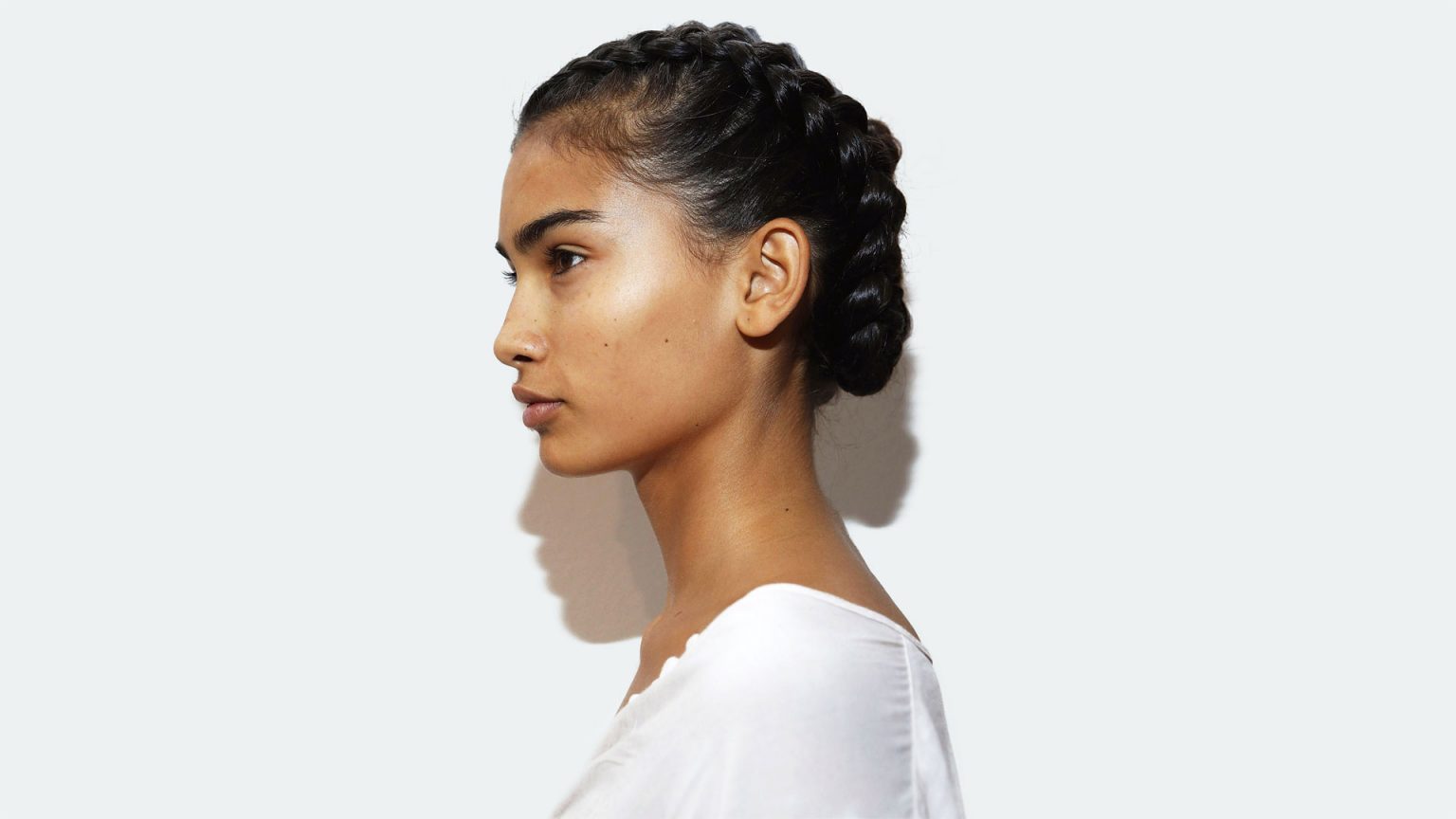 20 Model Rambut yang Cocok untuk Muka Oval Terbaik!