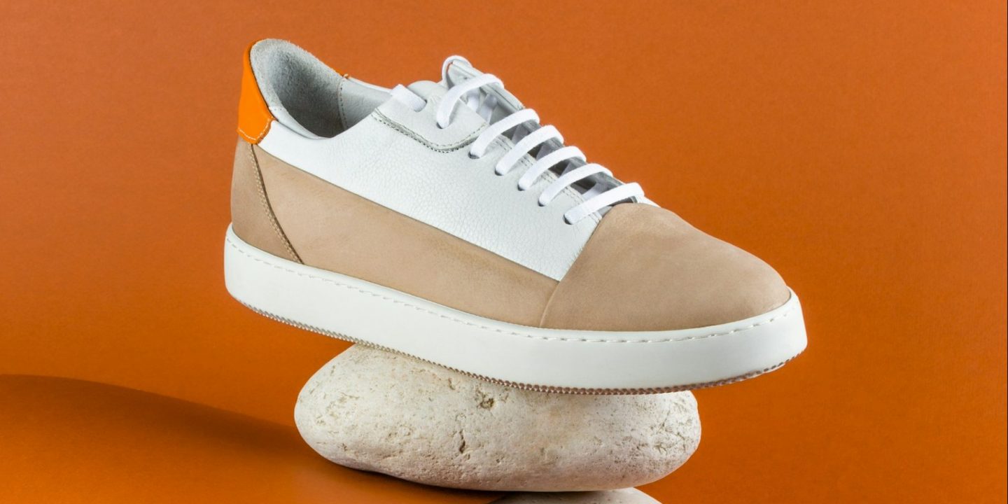 15 Rekomendasi Sneakers Wanita di Bawah 200 Ribu Terbaik