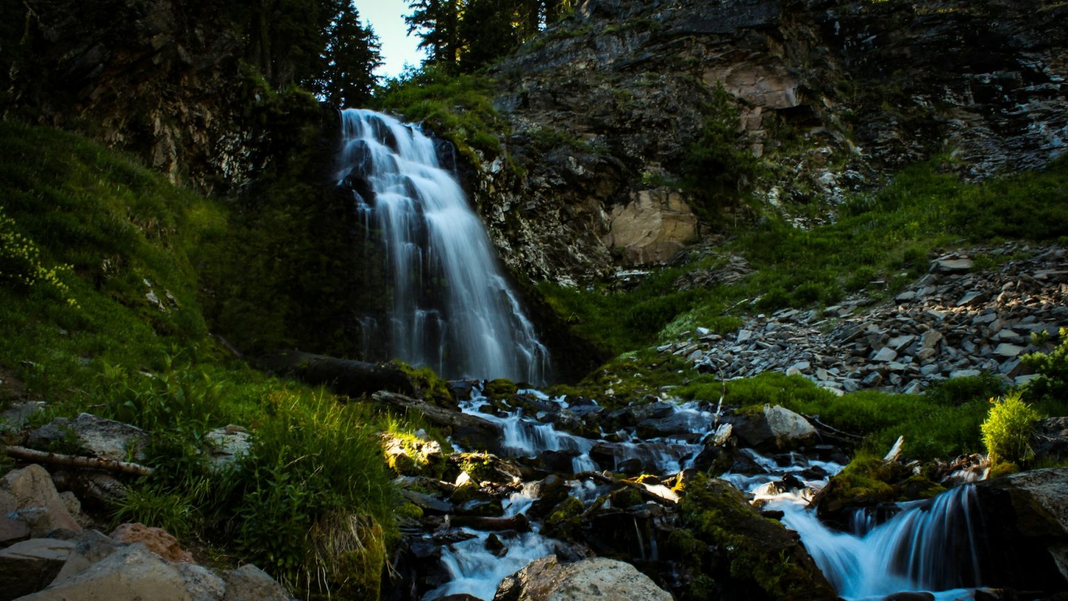 Air Terjun Dolo Lokasi Pesona Jam Buka Dan Harga Tiket Masuk