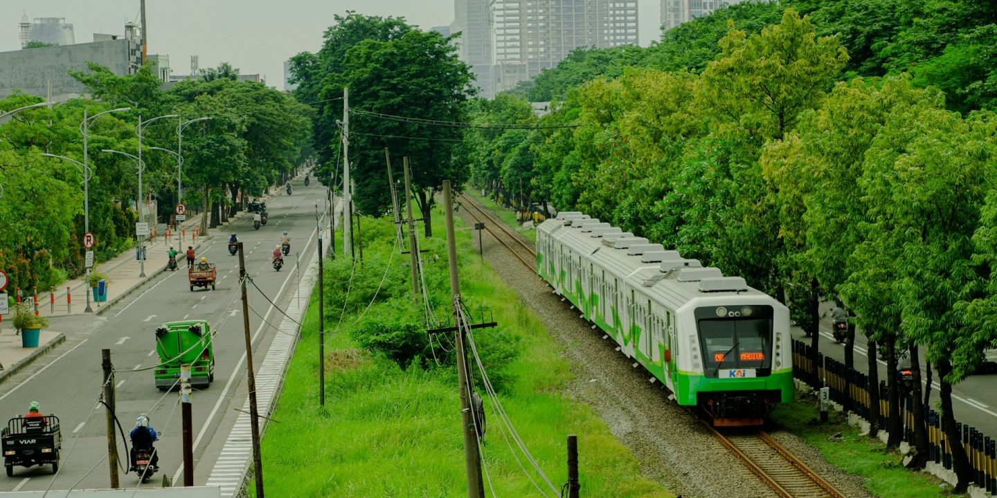 Kereta Komuter Surabaya Pasuruan: Jadwal, Rute, Dan Harga Tiket